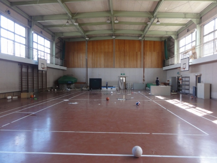 旧府中小学校
