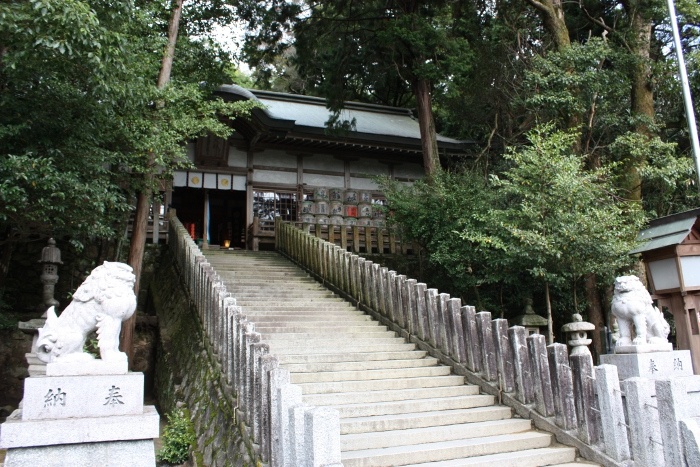 敢国（あえくに）神社