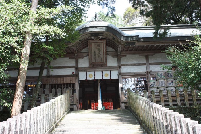 敢国（あえくに）神社