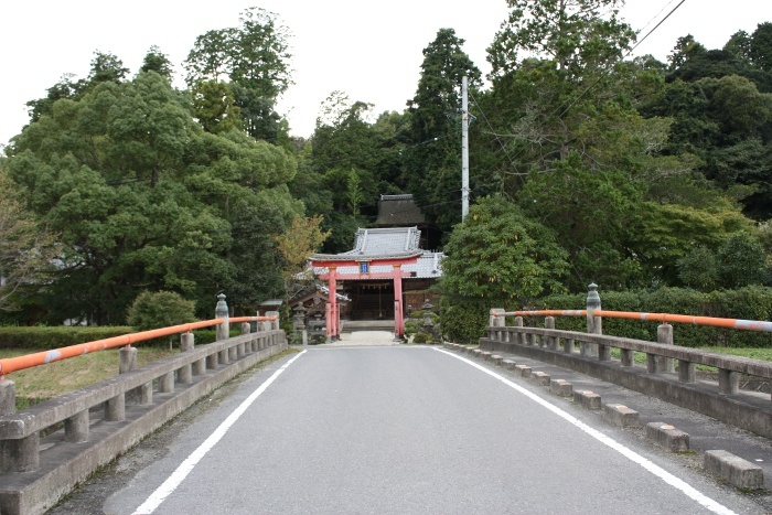 猪田（いだ）神社（下郡）