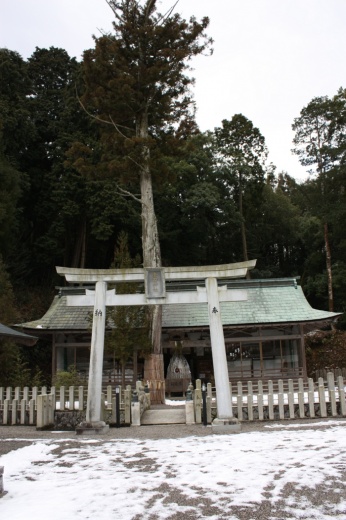 手力（てぢから）神社
