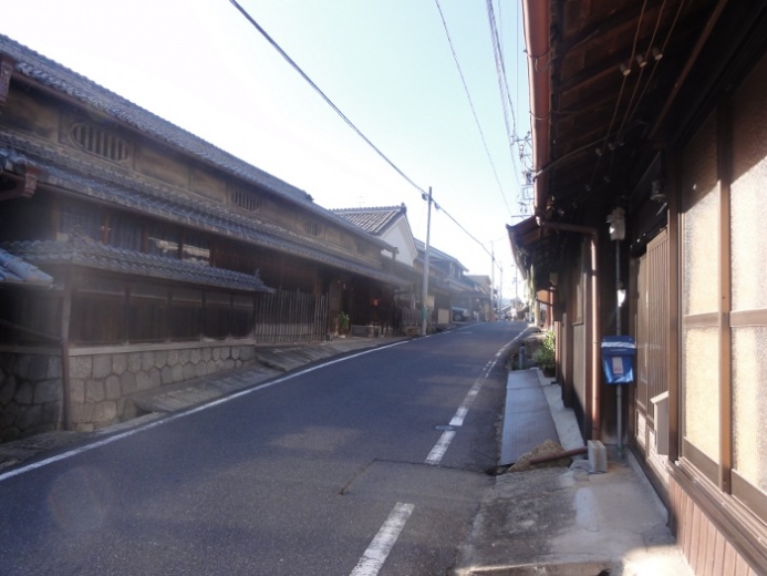 桑町のまちなみ